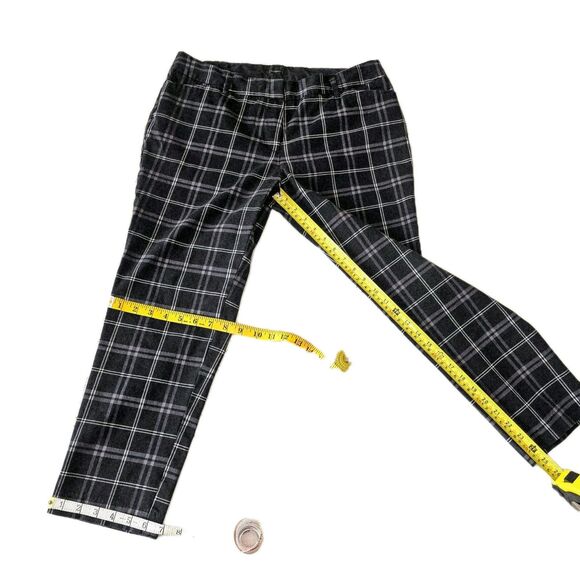 Worthington Black & White Plaid Ankle Crop Pants | Size 10 | Mid-Rise Skinny Fit - Picture 5 of 5